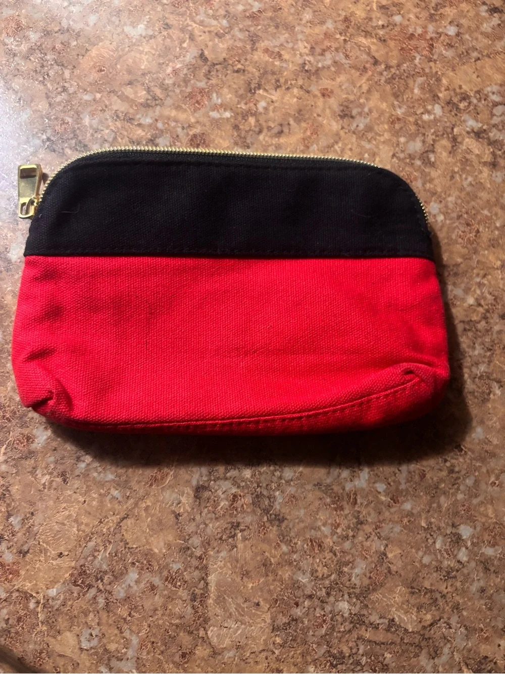 Marc Jacobs compact marc